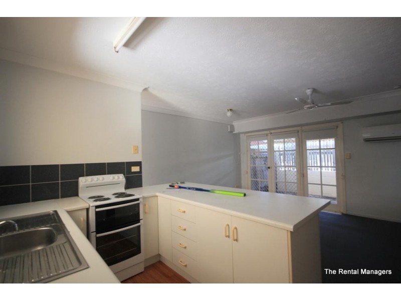 2/40  Corcoran Street, Currajong QLD 4812