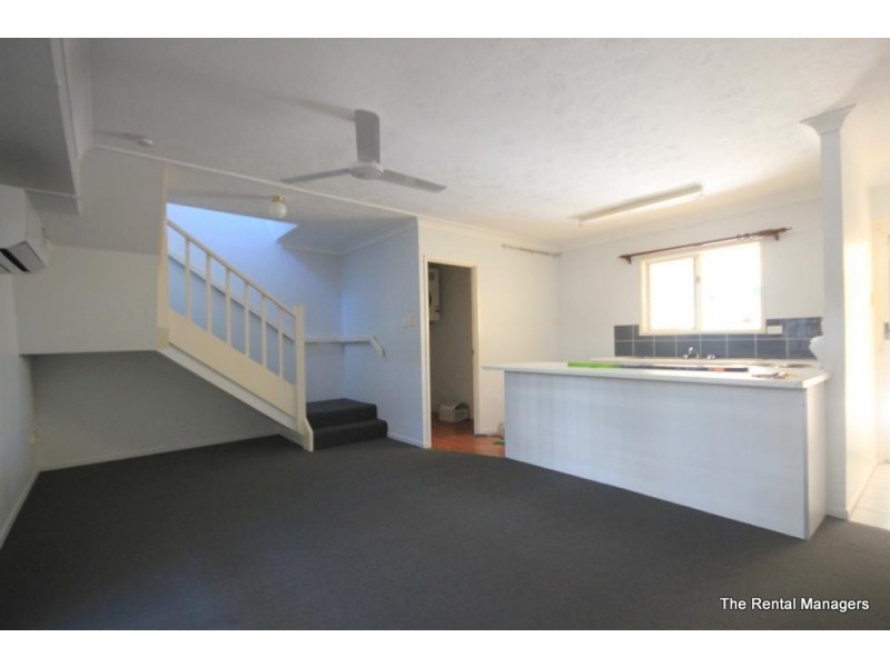 2/40  Corcoran Street, Currajong QLD 4812