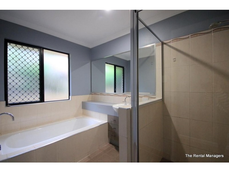 31 Lockyer Placce, Mount Louisa QLD 4814