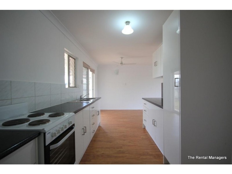 41 Amber Avenue, Rasmussen QLD 4815