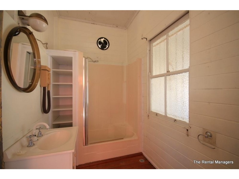 86 Eyre Street, North Ward QLD 4810