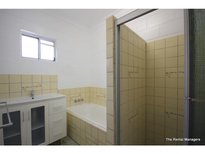 10 Hudson Street, Kirwan QLD 4817