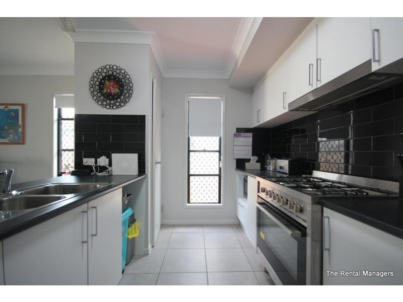 8 Delaware Green, Mount Louisa QLD 4814