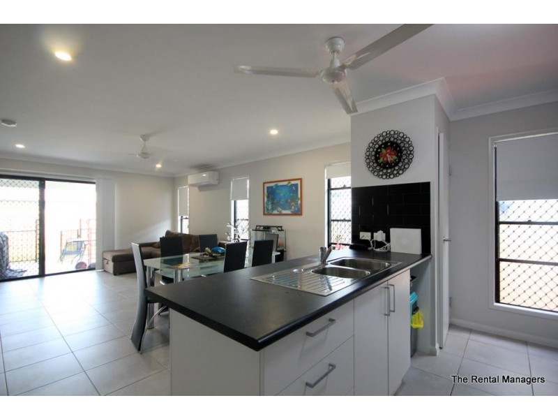 8 Delaware Green, Mount Louisa QLD 4814