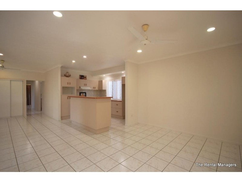 10 Lomond Street, Kirwan QLD 4817