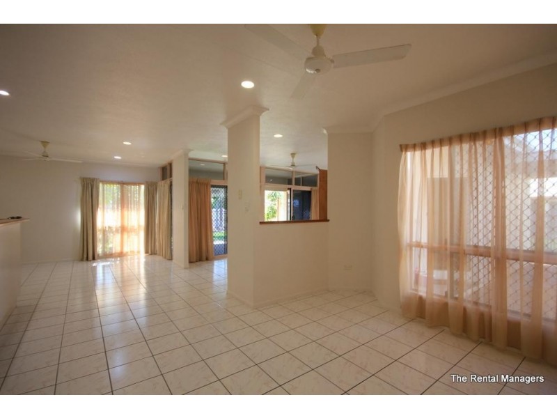 10 Lomond Street, Kirwan QLD 4817