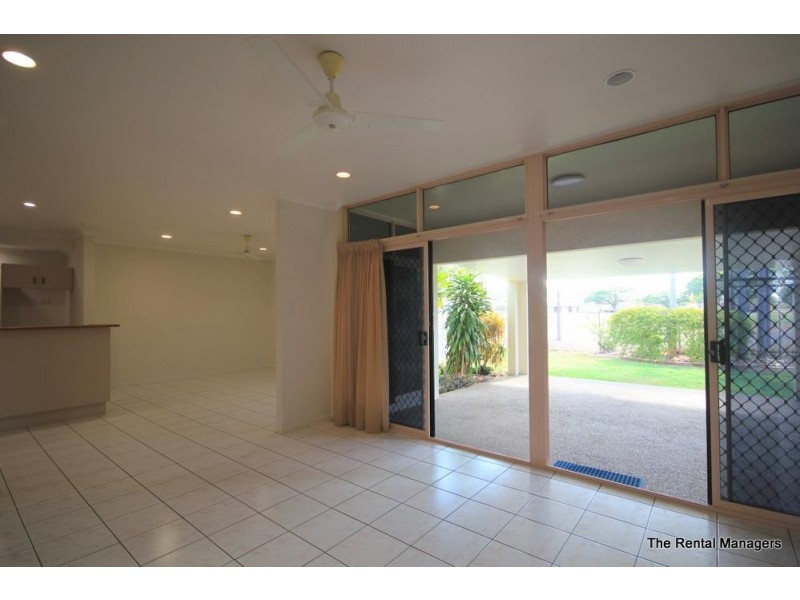 10 Lomond Street, Kirwan QLD 4817