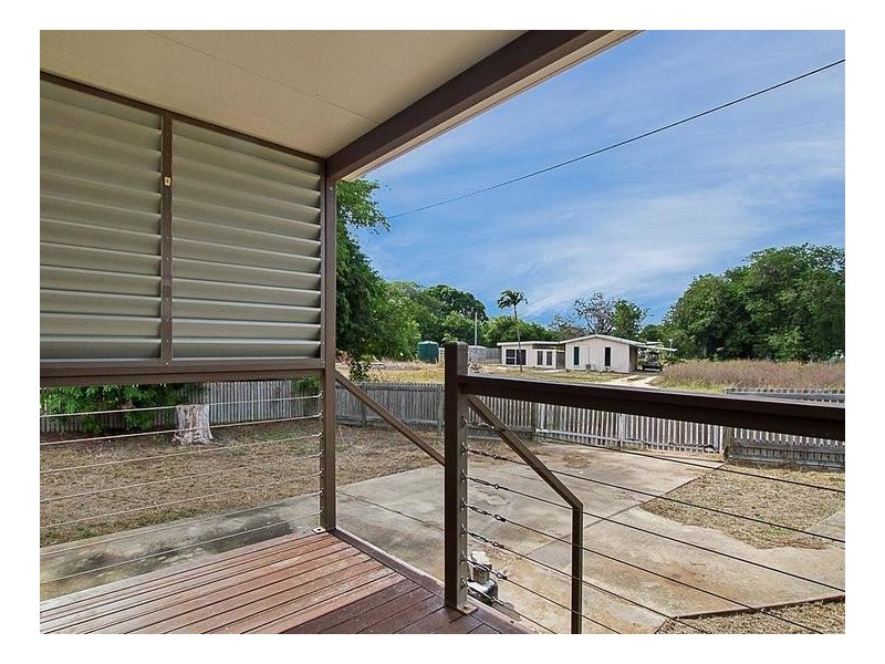 2 Cole Place, Nome QLD 4816