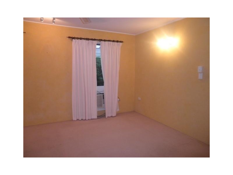 13 Sallows Street, Pallarenda QLD 4810