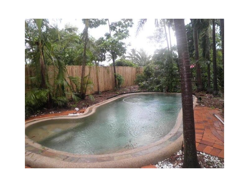 13 Sallows Street, Pallarenda QLD 4810