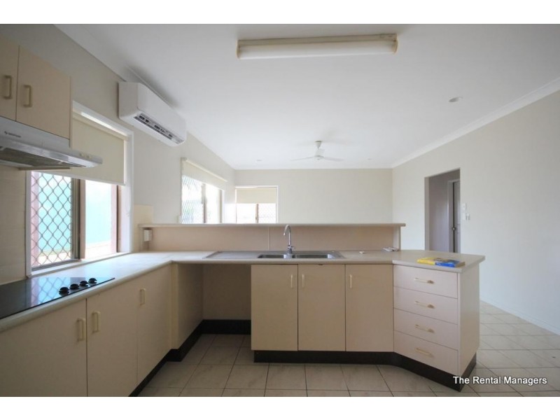 1 Moffat Street, Kirwan QLD 4817