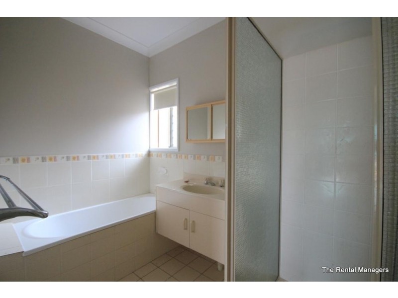 1 Moffat Street, Kirwan QLD 4817