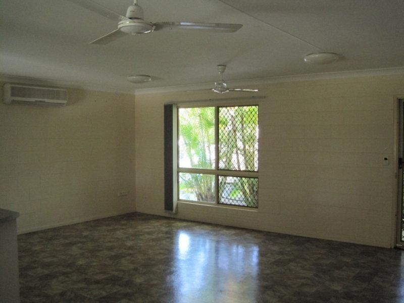 16 Luke Crescent, Bushland Beach QLD 4818