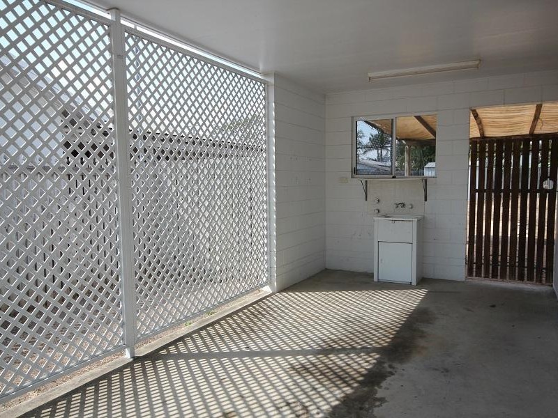 3 Newsholme Avenue, Deeragun QLD 4818