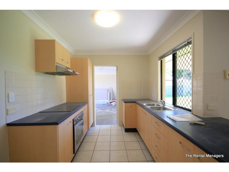 11 Gernika Court, Bushland Beach QLD 4818