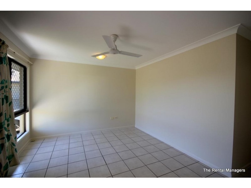 11 Gernika Court, Bushland Beach QLD 4818