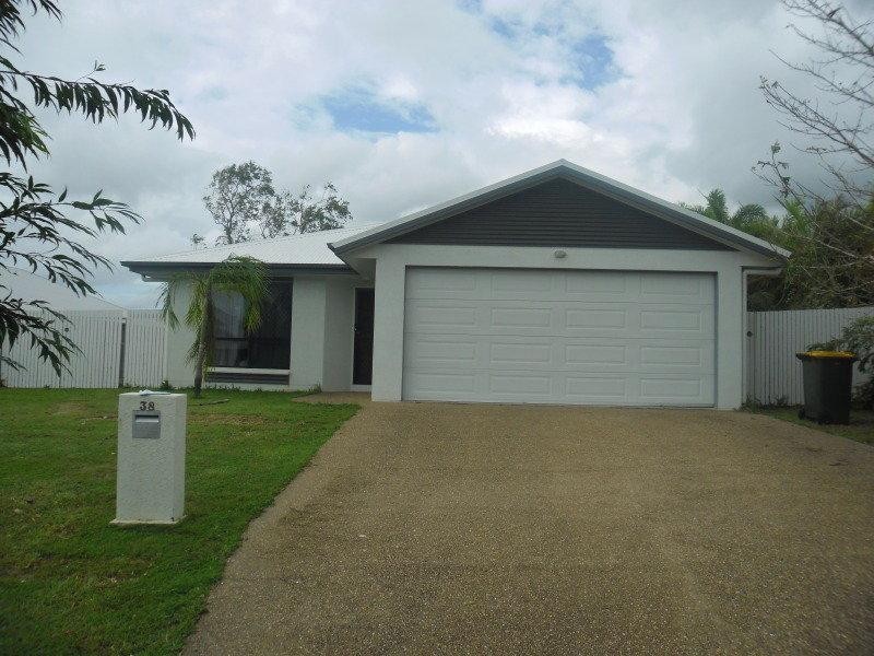 38 Donostia Crescent, Bushland Beach QLD 4818