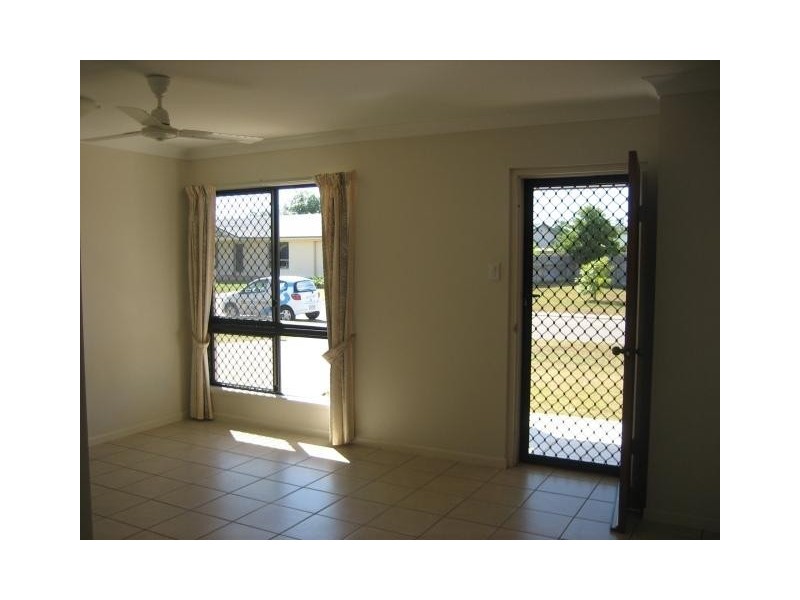 13 Gernika Court, Bushland Beach QLD 4818