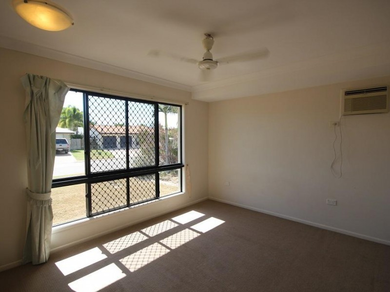 13 Gernika Court, Bushland Beach QLD 4818