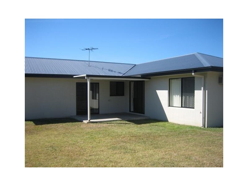 13 Gernika Court, Bushland Beach QLD 4818