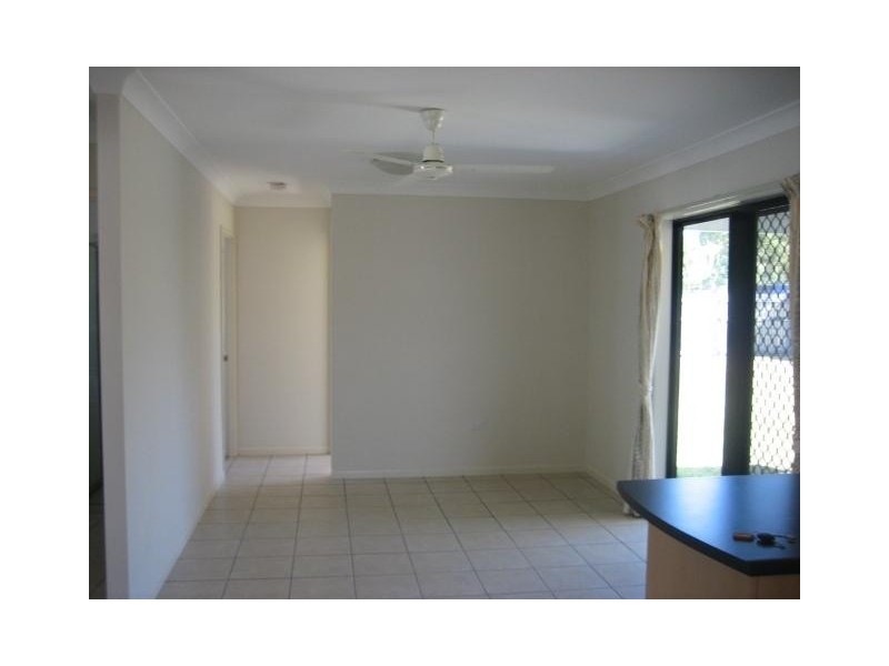 13 Gernika Court, Bushland Beach QLD 4818