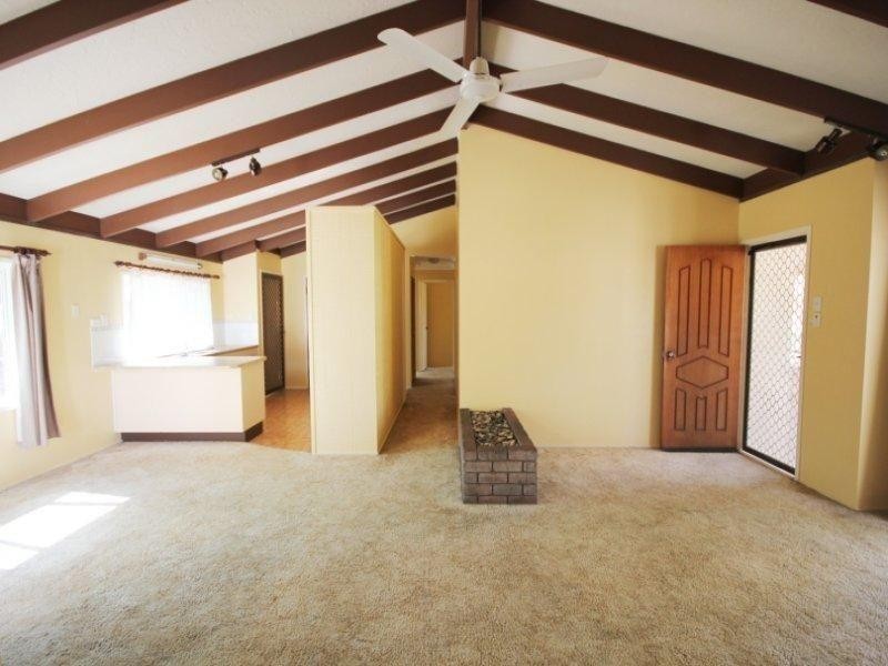 31 Whitsunday Drive, Kirwan QLD 4817