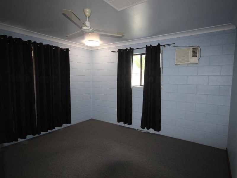 8 Deloraine Street, Kirwan QLD 4817