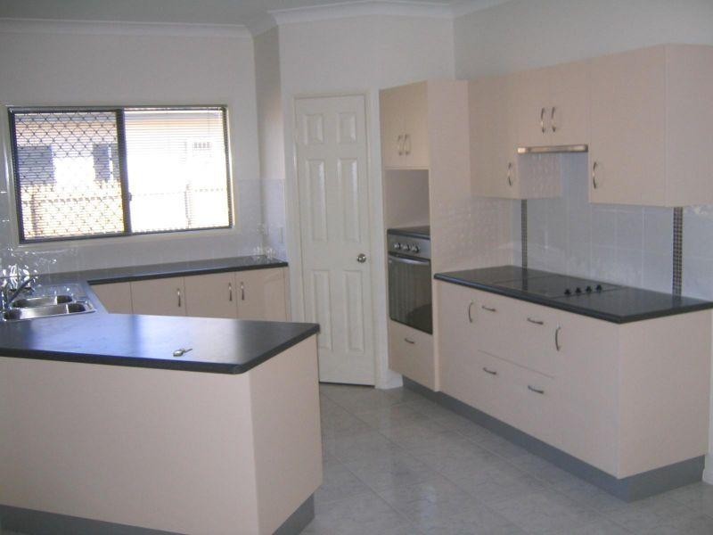 42 Seabrook Circuit, Bushland Beach QLD 4818