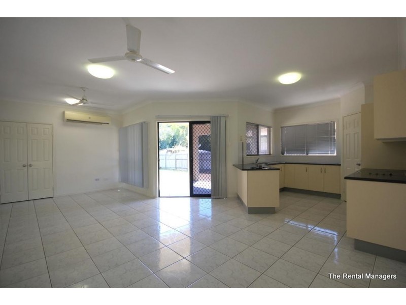 42 Seabrook Circuit, Bushland Beach QLD 4818