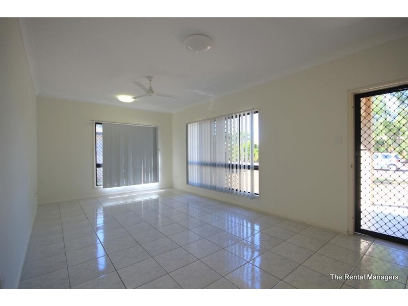 42 Seabrook Circuit, Bushland Beach QLD 4818