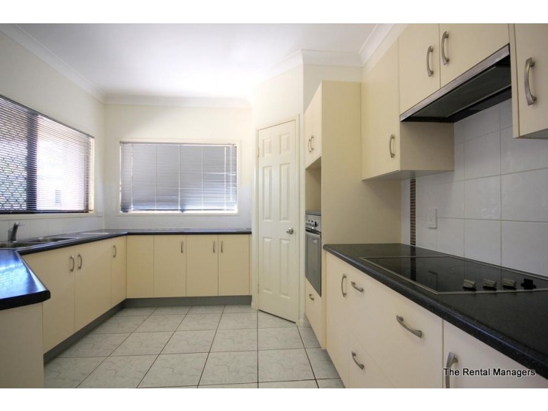 42 Seabrook Circuit, Bushland Beach QLD 4818