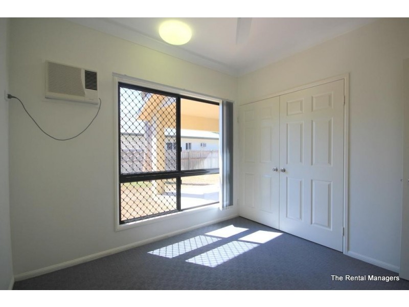 42 Seabrook Circuit, Bushland Beach QLD 4818