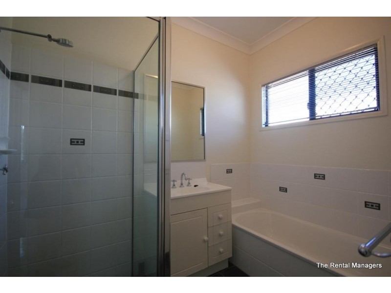 42 Seabrook Circuit, Bushland Beach QLD 4818