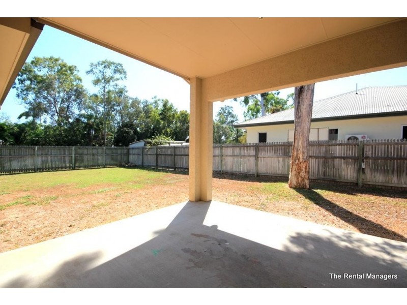 42 Seabrook Circuit, Bushland Beach QLD 4818