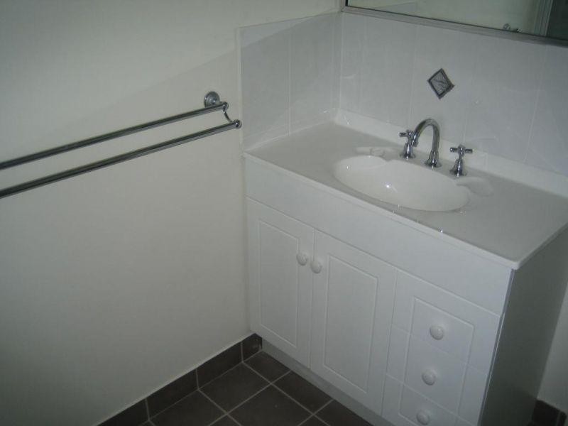 Bushland Beach QLD 4818