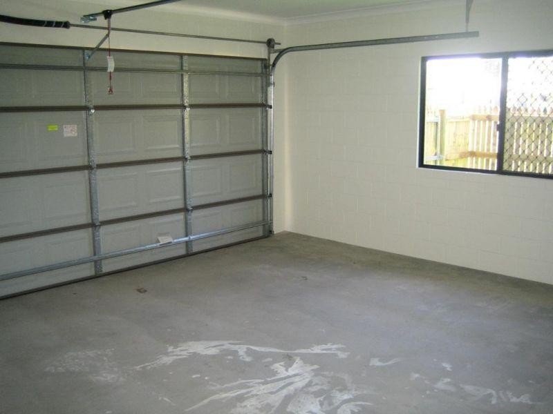 Bushland Beach QLD 4818