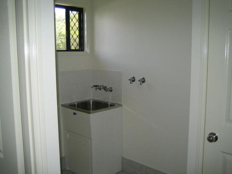 Bushland Beach QLD 4818