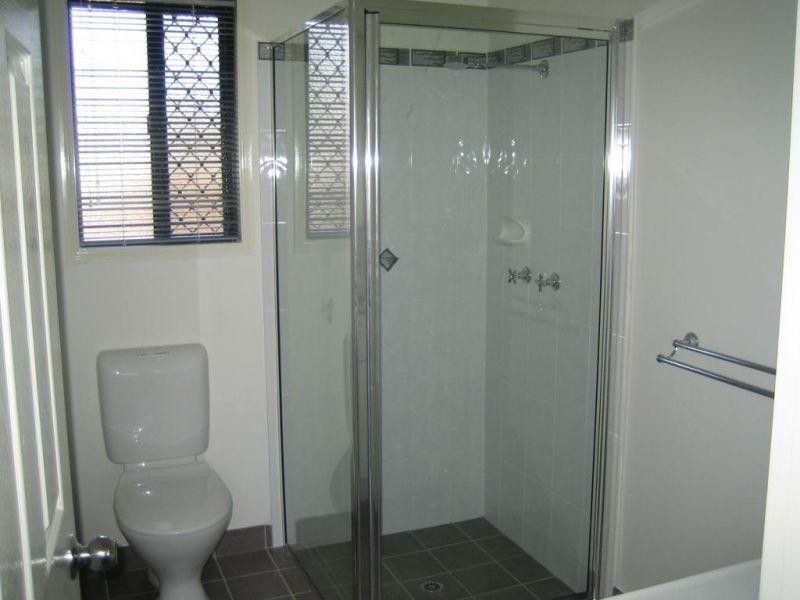 Bushland Beach QLD 4818