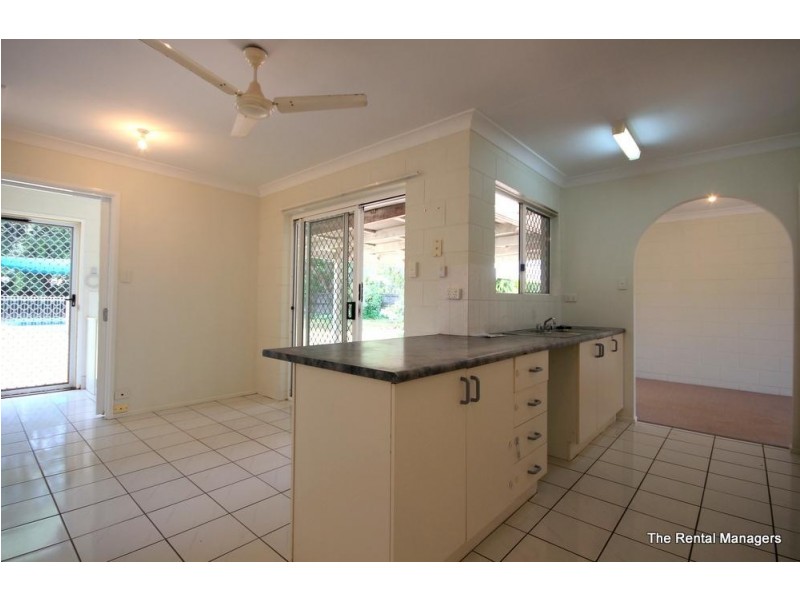 24 Mostyn Crescent, Bushland Beach QLD 4818