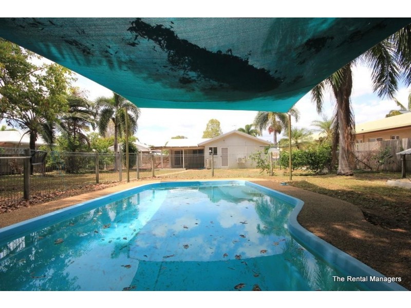 24 Mostyn Crescent, Bushland Beach QLD 4818