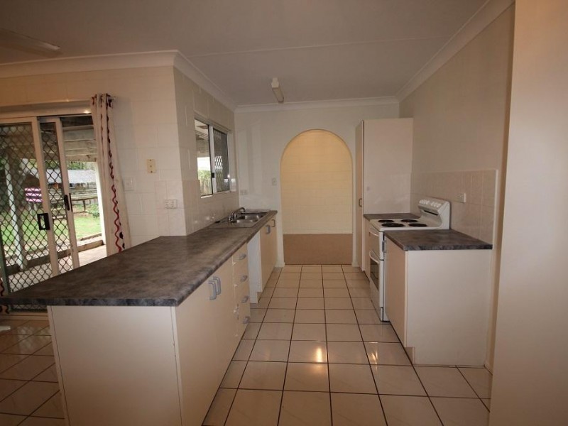 24 Mostyn Crescent, Bushland Beach QLD 4818