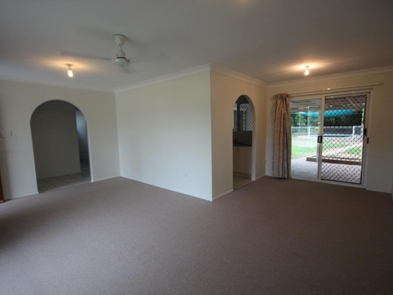 24 Mostyn Crescent, Bushland Beach QLD 4818