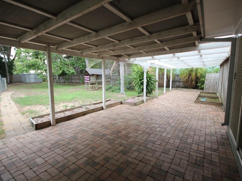24 Mostyn Crescent, Bushland Beach QLD 4818