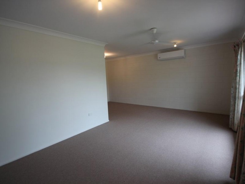 24 Mostyn Crescent, Bushland Beach QLD 4818