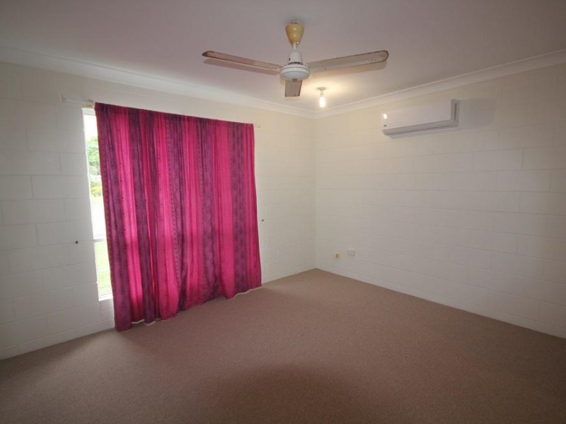 24 Mostyn Crescent, Bushland Beach QLD 4818