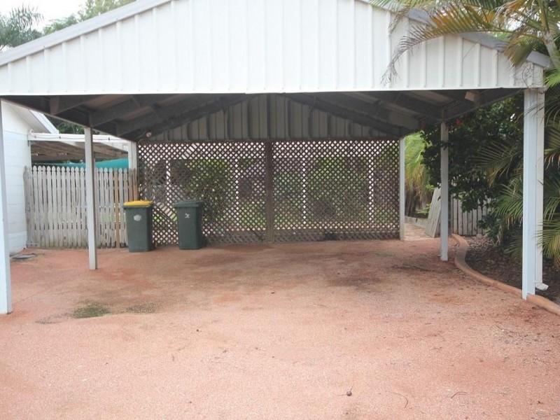 24 Mostyn Crescent, Bushland Beach QLD 4818