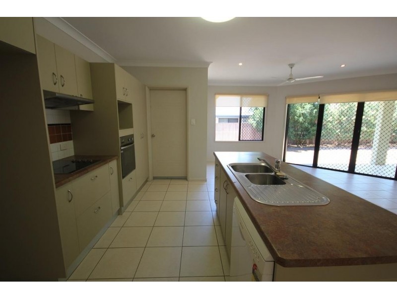 20 Woodwark Drive, Bushland Beach QLD 4818