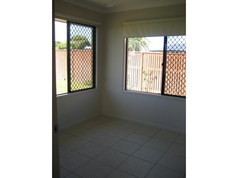 20 Woodwark Drive, Bushland Beach QLD 4818