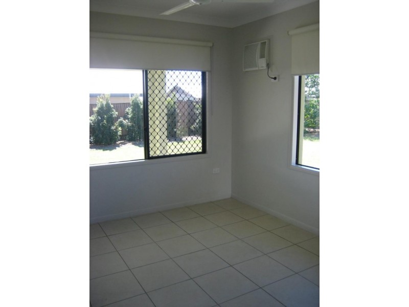 20 Woodwark Drive, Bushland Beach QLD 4818