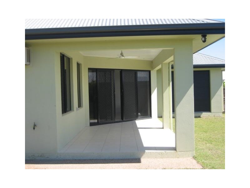 20 Woodwark Drive, Bushland Beach QLD 4818